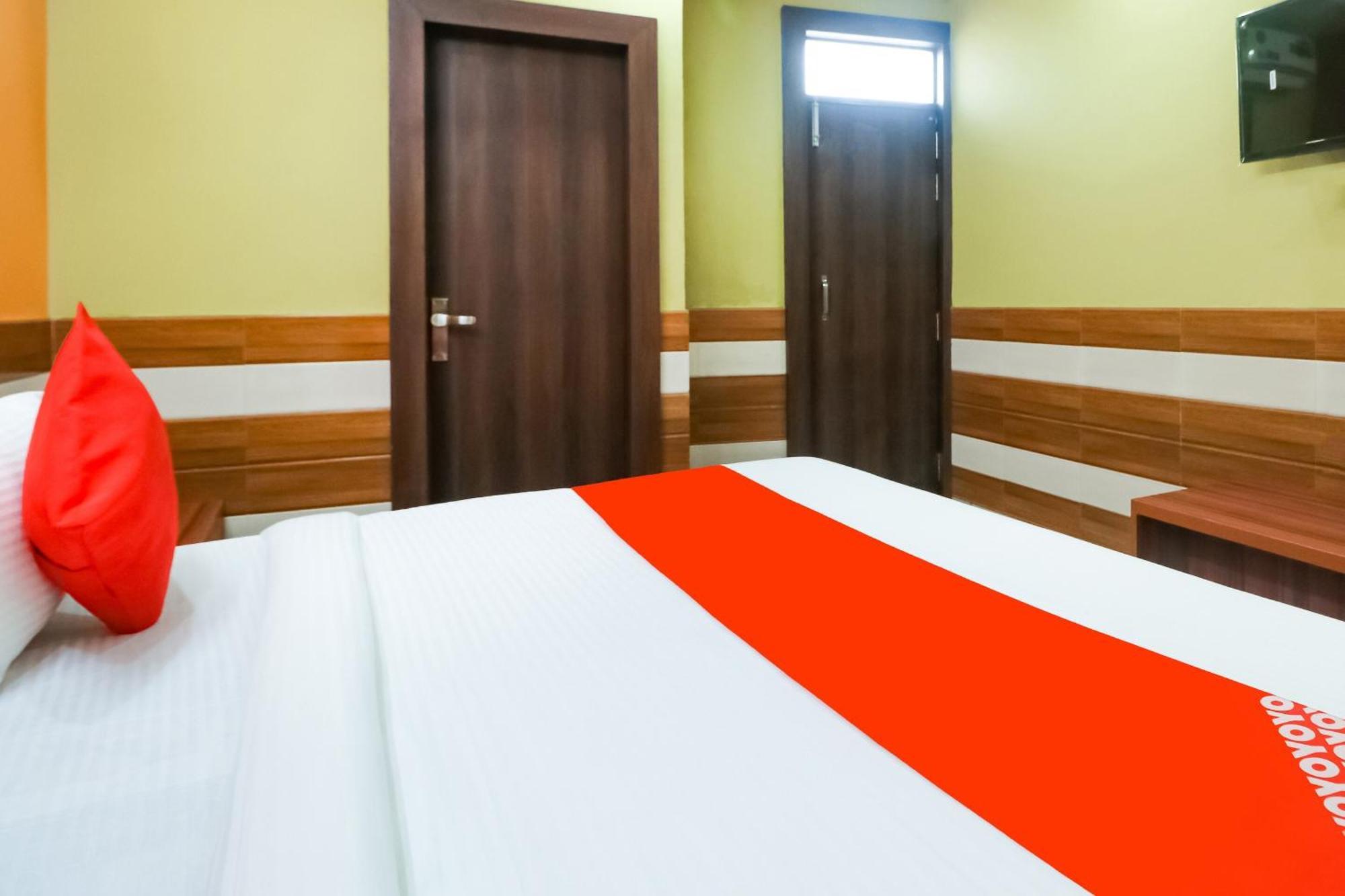 OYO 75218 Hotel Mayur Plaza Delhi  Dış mekan fotoğraf