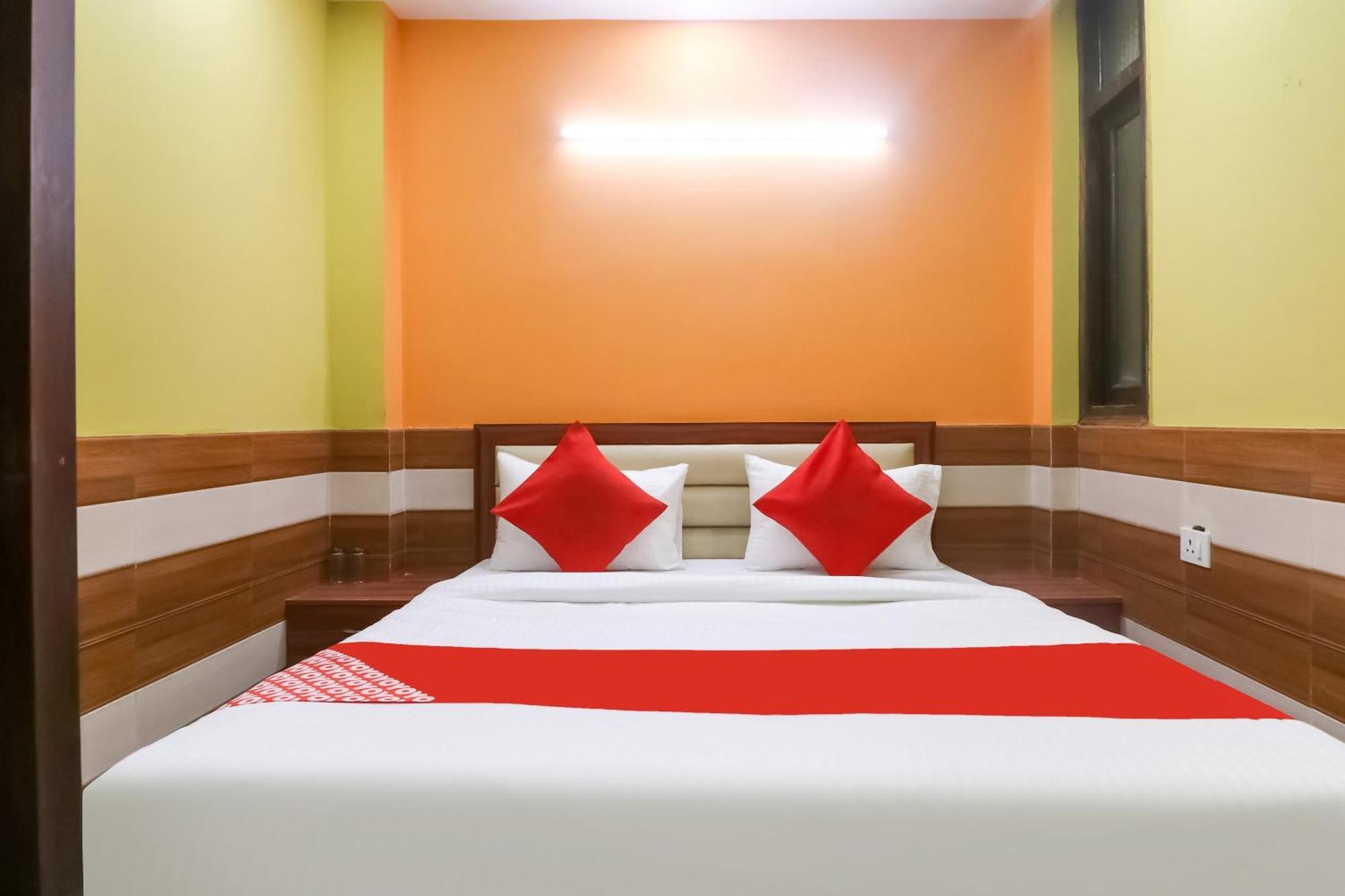 OYO 75218 Hotel Mayur Plaza Delhi  Dış mekan fotoğraf
