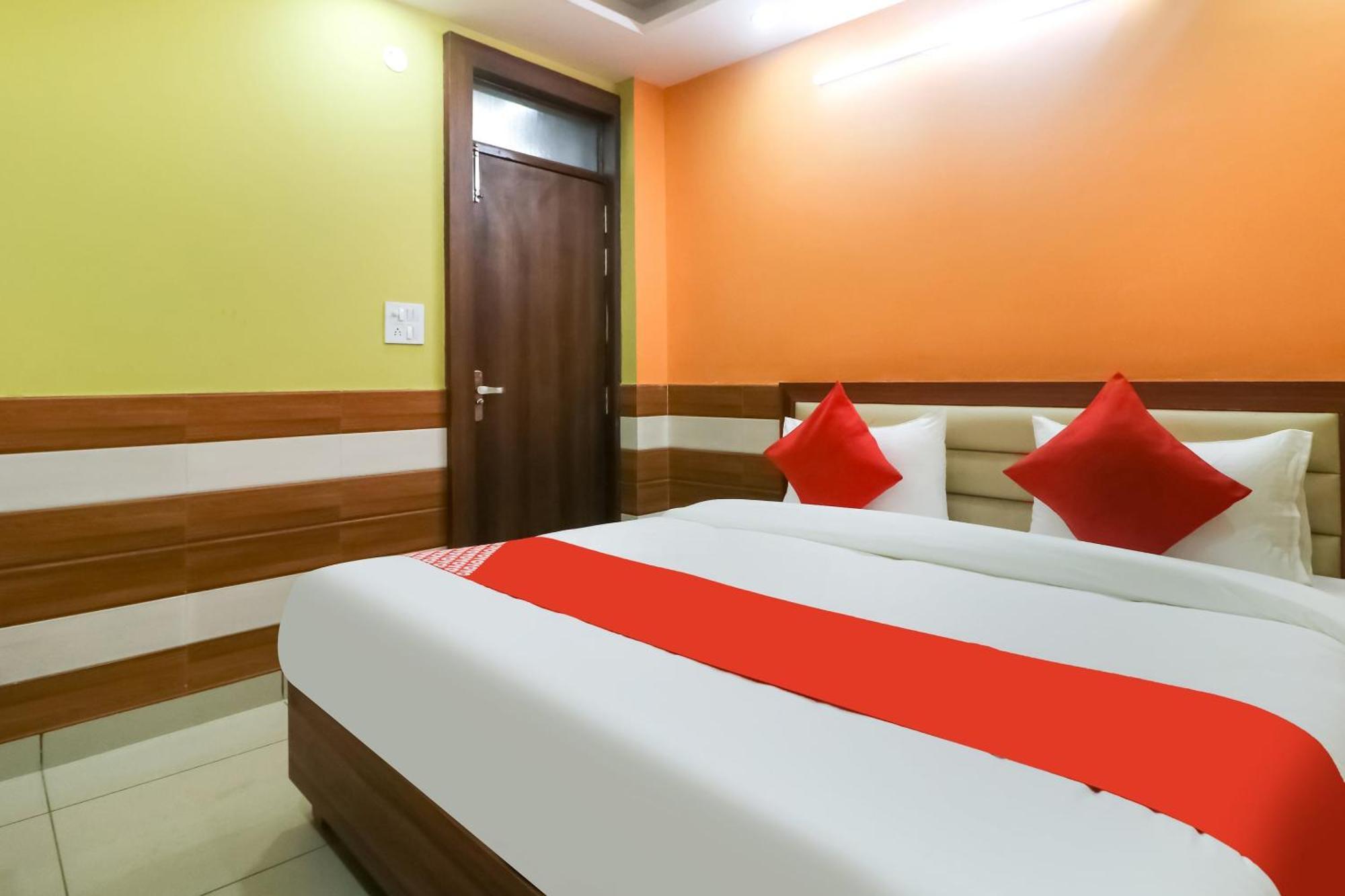 OYO 75218 Hotel Mayur Plaza Delhi  Dış mekan fotoğraf
